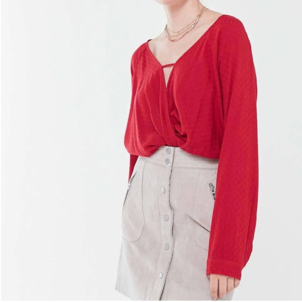 UO Mayfair Drapey Surplice Top in Wine